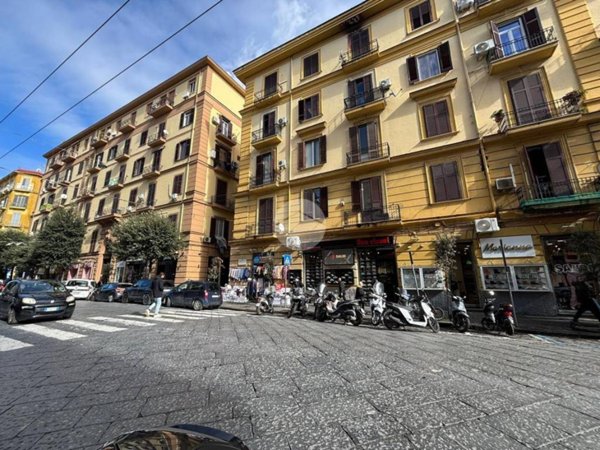negozio in affitto a Napoli in zona Pendino / San Giuseppe