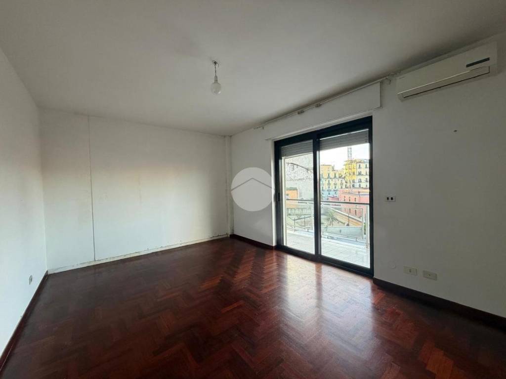 appartamento in affitto a Napoli in zona Porto