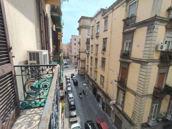 appartamento in affitto a Napoli in zona Stella