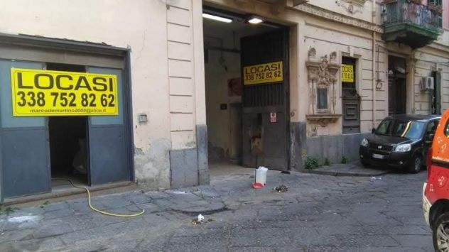 locale commerciale in affitto a Napoli in zona San Carlo all'Arena