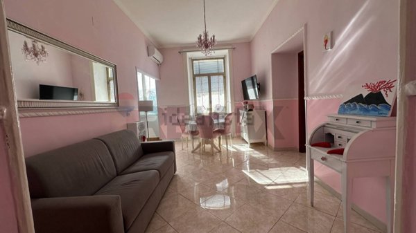 appartamento in affitto a Napoli in zona Chiaia