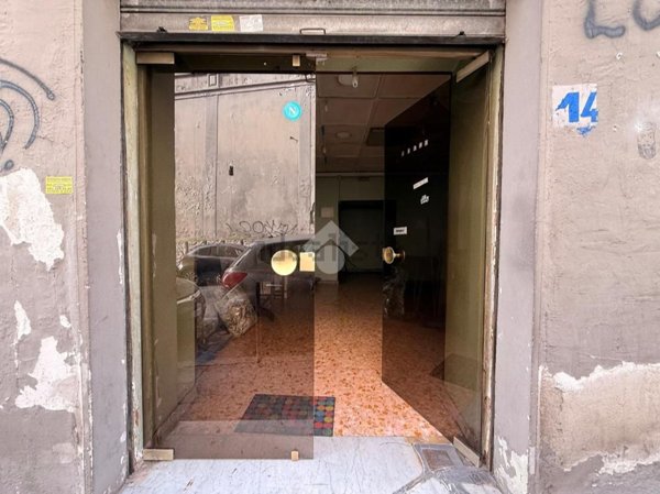 locale commerciale in affitto a Napoli