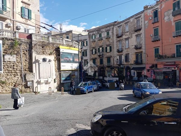 locale commerciale in affitto a Napoli