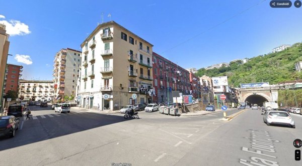 negozio in affitto a Napoli in zona Bagnoli