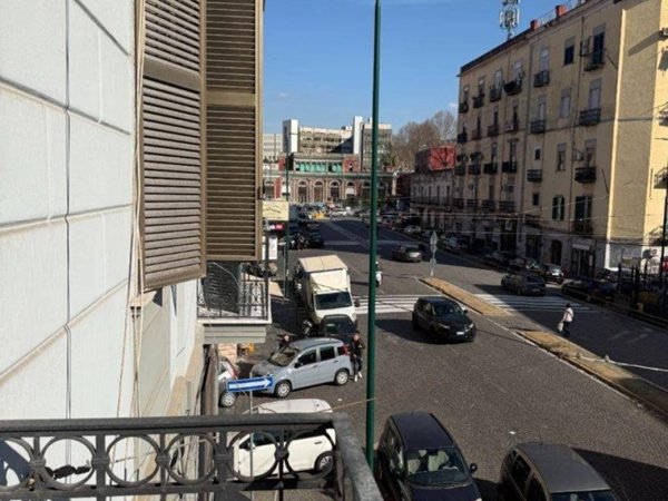 appartamento in affitto a Napoli in zona Stella