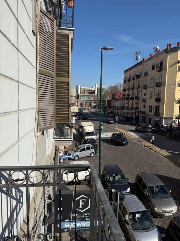 appartamento in affitto a Napoli in zona San Carlo all'Arena