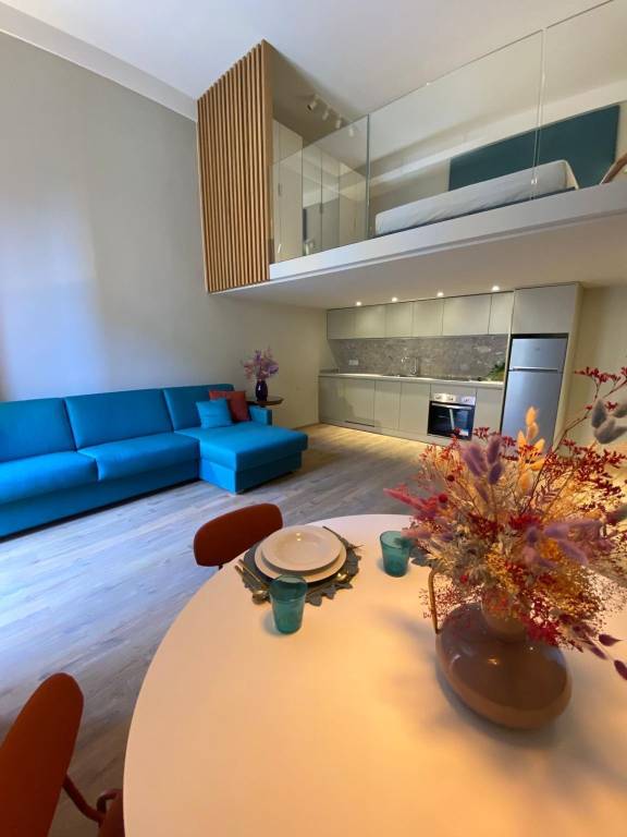 appartamento in affitto a Napoli in zona Chiaia