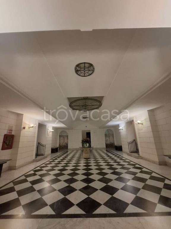 appartamento in affitto a Napoli in zona Chiaia