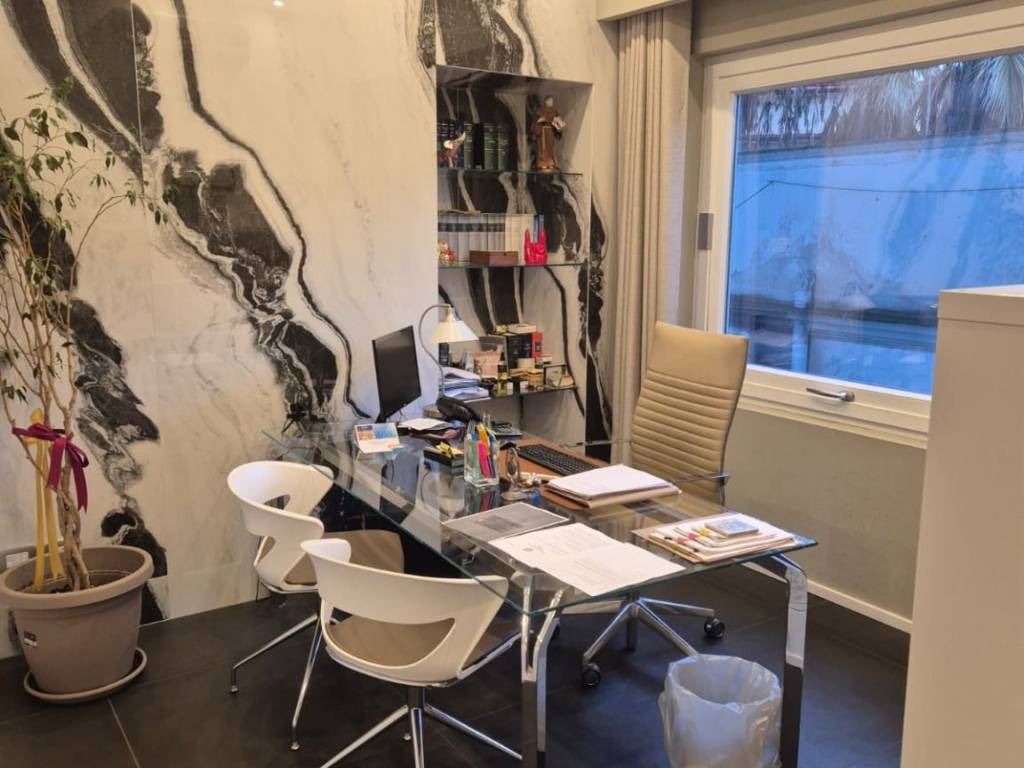 ufficio in affitto a Napoli in zona Posillipo