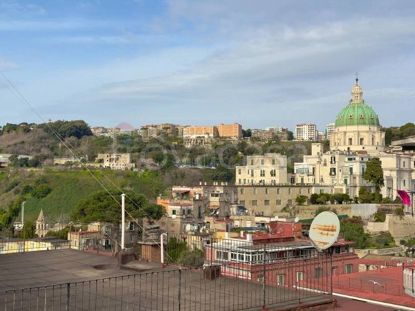 appartamento in affitto a Napoli in zona Stella