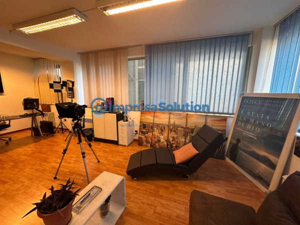 ufficio in affitto a Napoli in zona Vicaria