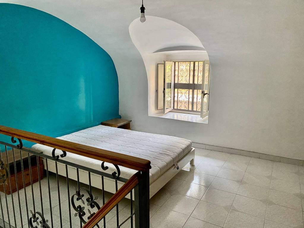 appartamento in affitto a Napoli in zona Chiaia