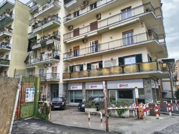 locale commerciale in affitto a Napoli in zona Capodimonte / Colli Aminei