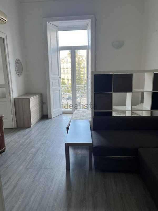 appartamento in affitto a Napoli in zona Chiaia