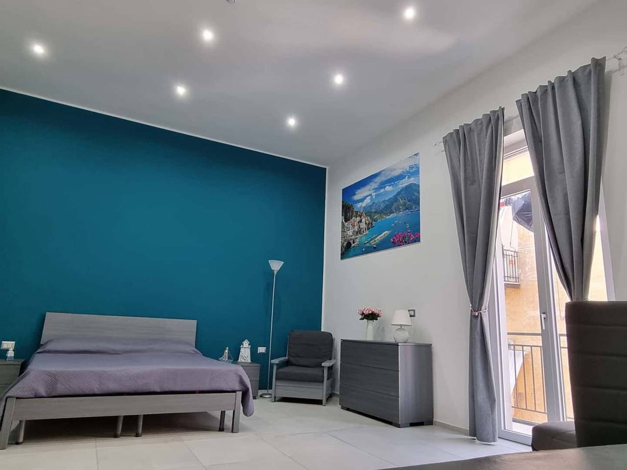 negozio in affitto a Napoli in zona Pendino / San Giuseppe