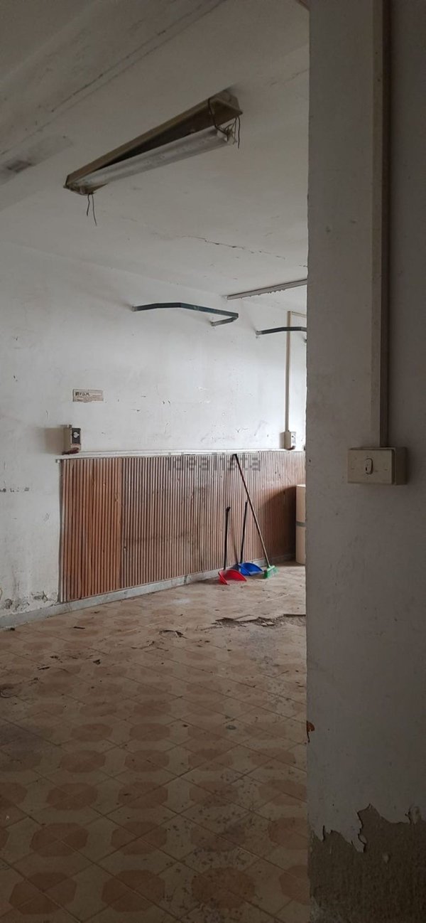 locale commerciale in affitto a Napoli in zona Pianura