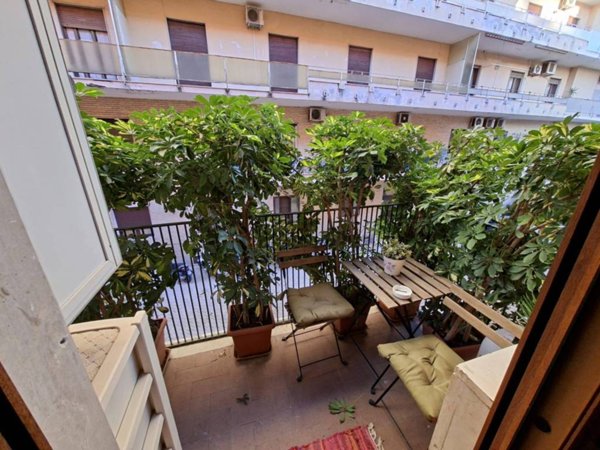 appartamento in affitto a Napoli in zona Chiaia