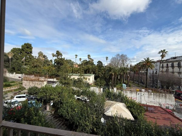 appartamento in affitto a Napoli in zona San Carlo all'Arena