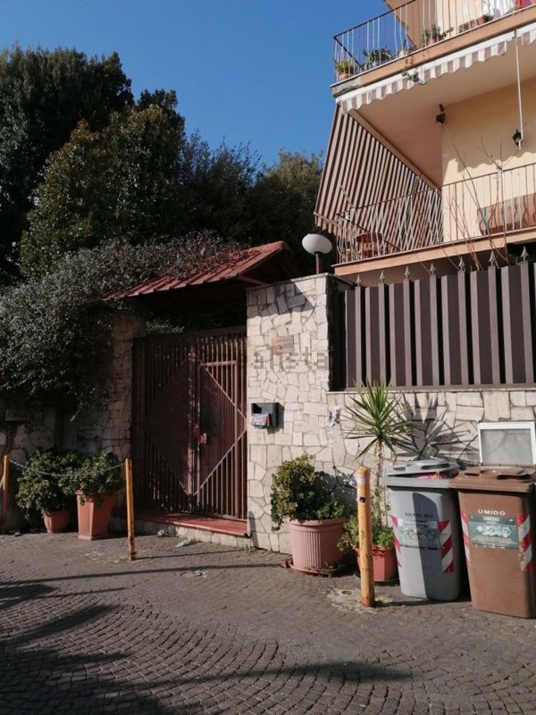 appartamento in affitto a Napoli in zona Capodimonte / Colli Aminei
