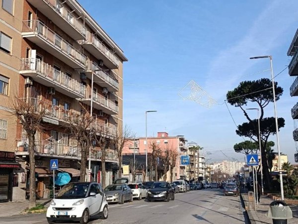 negozio in affitto a Napoli in zona Ponticelli