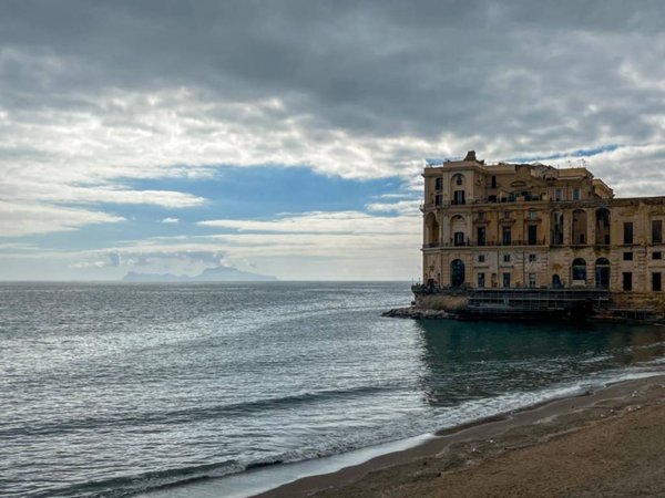 appartamento in affitto a Napoli in zona Posillipo