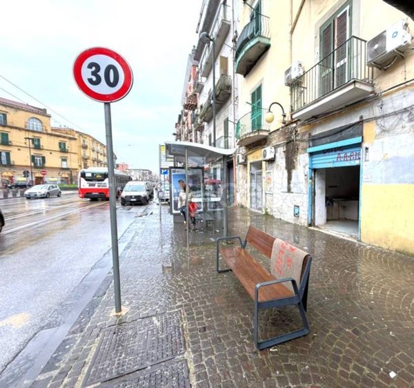 negozio in affitto a Napoli in zona San Giovanni a Teduccio