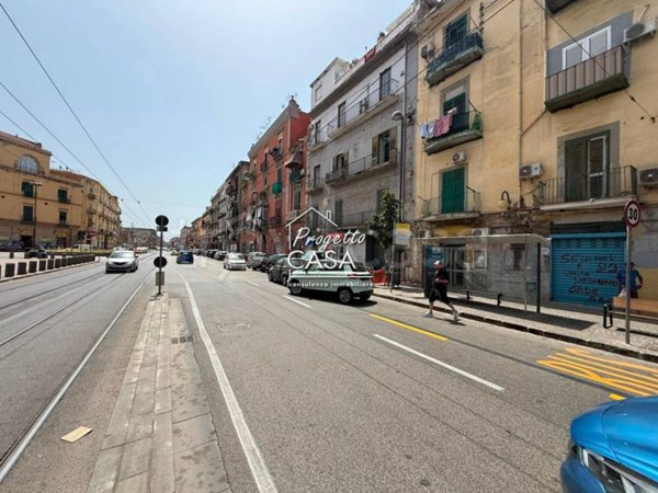 negozio in affitto a Napoli in zona San Giovanni a Teduccio
