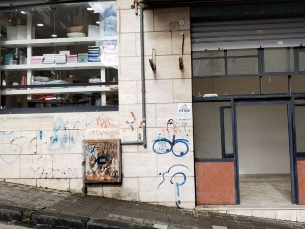 locale commerciale in affitto a Napoli in zona Capodimonte / Colli Aminei