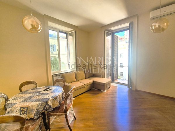 appartamento in affitto a Napoli in zona Chiaia