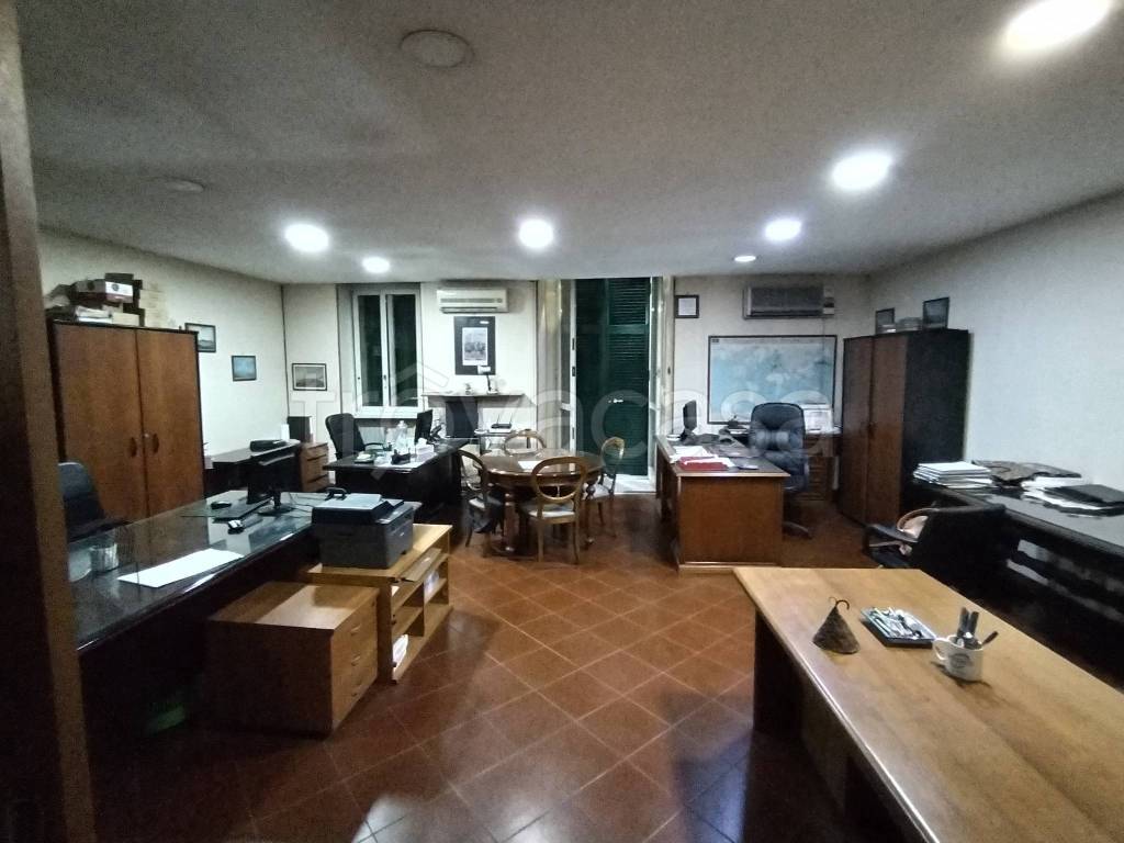 ufficio in affitto a Napoli in zona San Ferdinando