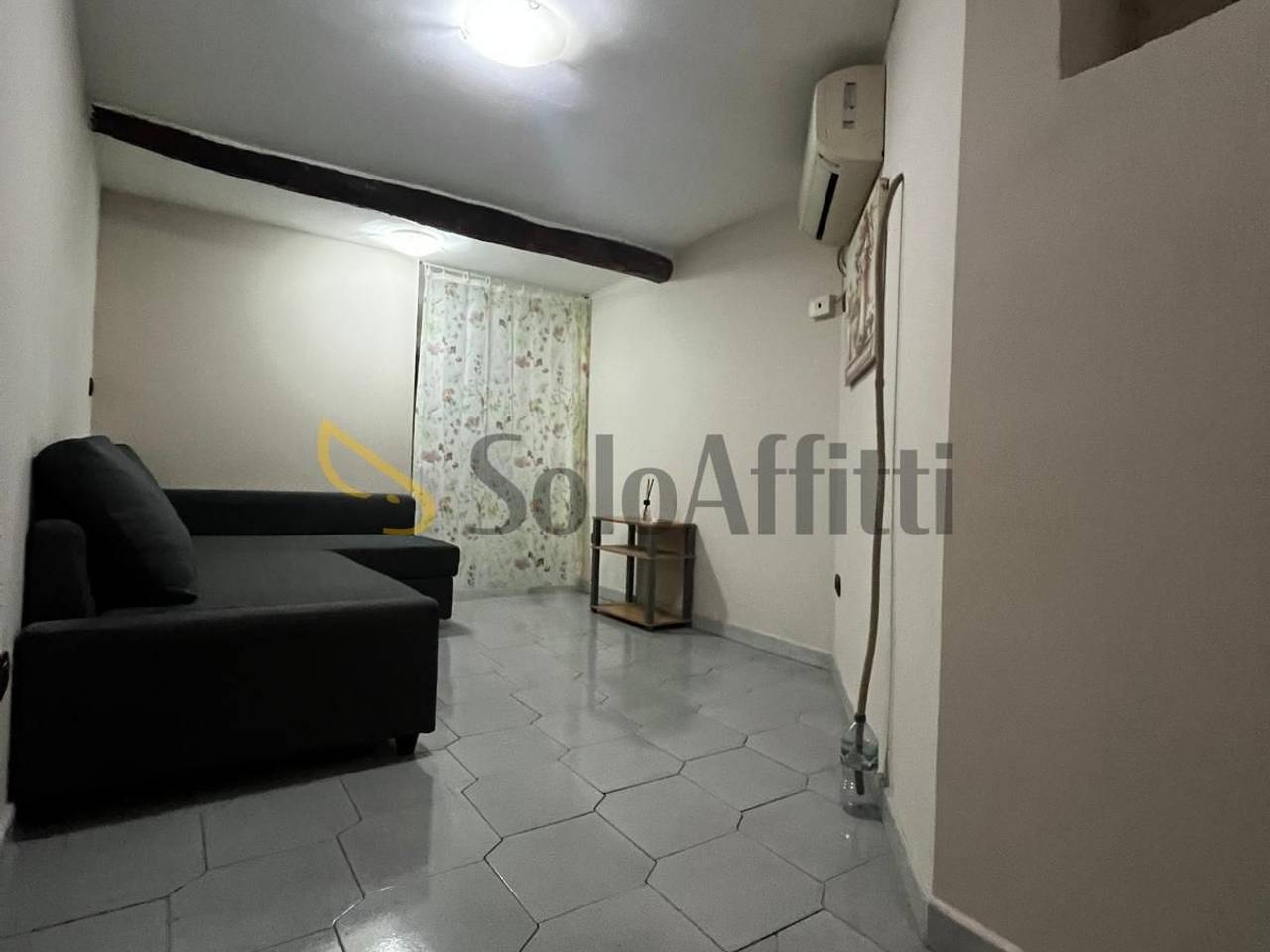 monolocale in affitto a Napoli in zona Stella