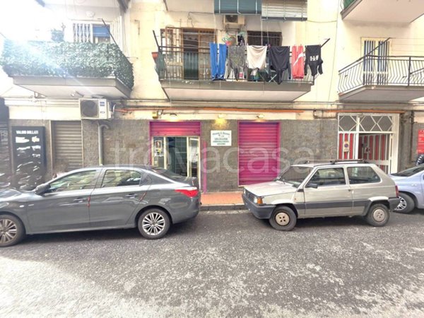 negozio in affitto a Napoli in zona Secondigliano