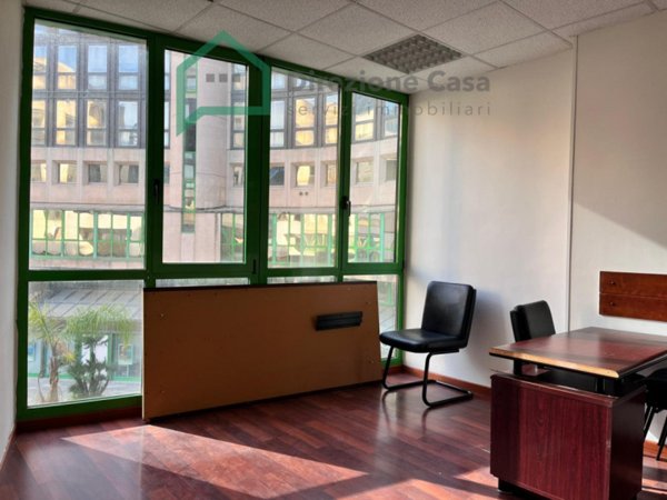 ufficio in affitto a Napoli in zona Poggioreale