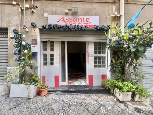 locale commerciale in affitto a Napoli in zona Chiaia