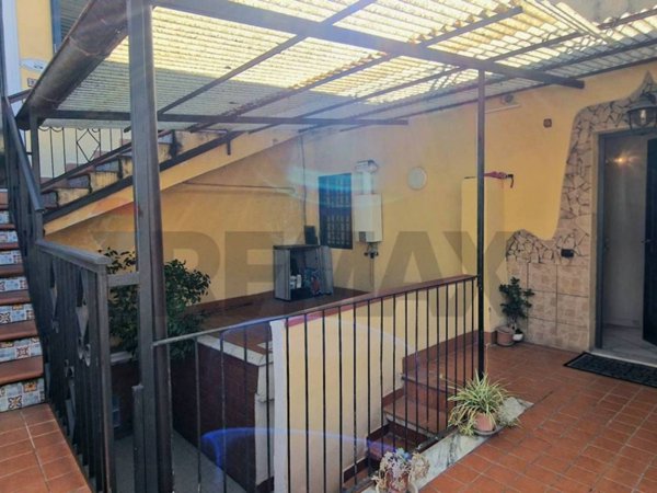 appartamento in affitto a Napoli in zona Stella