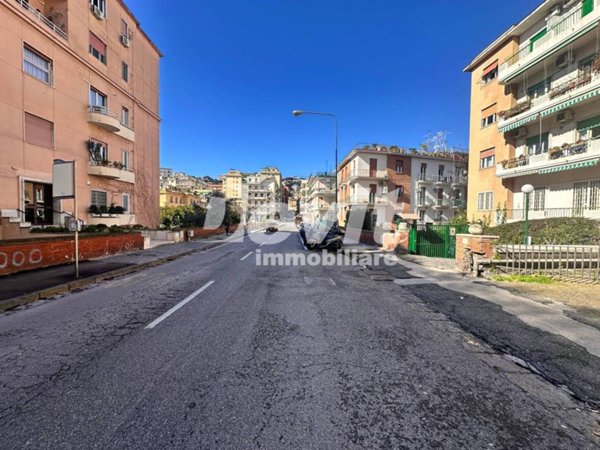 appartamento in affitto a Napoli in zona Chiaia