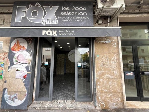 negozio in affitto a Napoli in zona Fuorigrotta