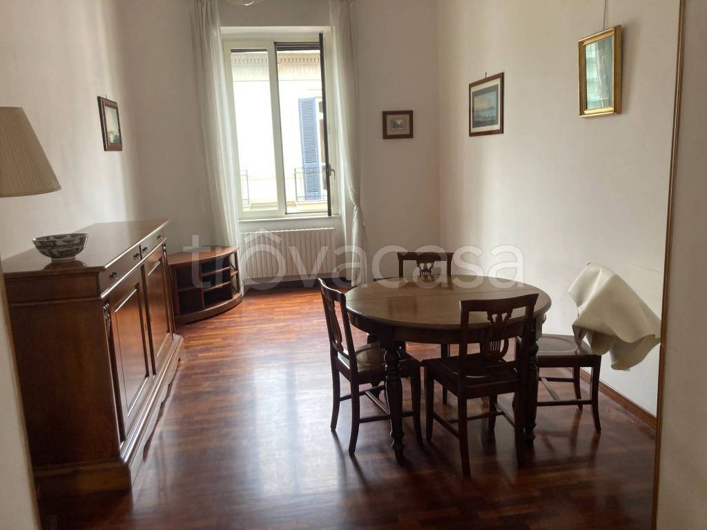 appartamento in affitto a Napoli in zona Chiaia