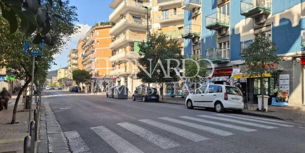 negozio in affitto a Napoli in zona Soccavo