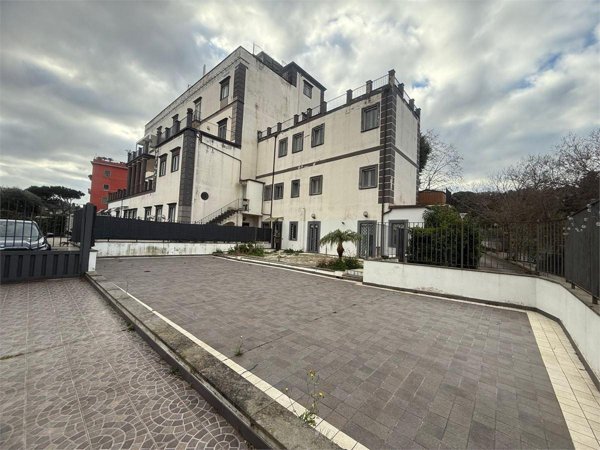 appartamento in affitto a Napoli in zona Capodimonte / Colli Aminei