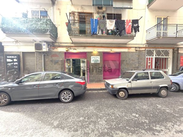 locale commerciale in affitto a Napoli in zona Secondigliano