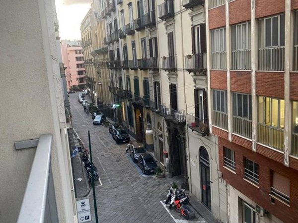 appartamento in affitto a Napoli in zona Chiaia
