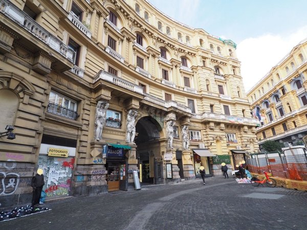 ufficio in affitto a Napoli in zona Mercato