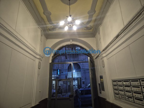 negozio in affitto a Napoli