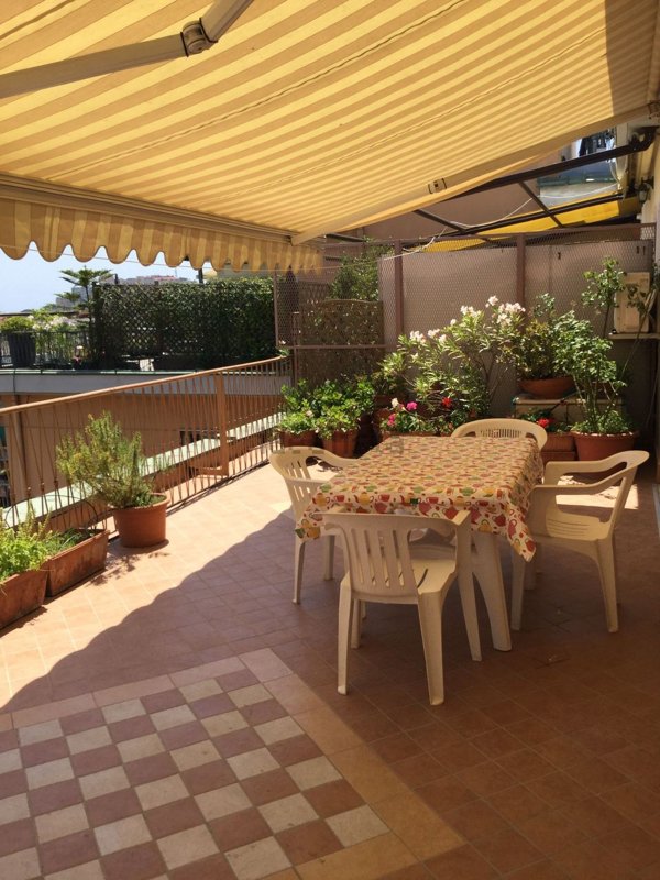 appartamento in affitto a Napoli in zona Arenella