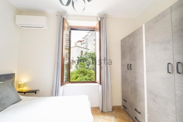 appartamento in affitto a Napoli in zona Stella