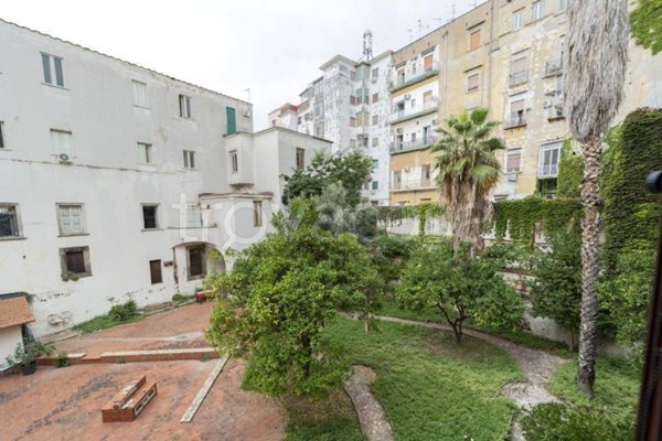 appartamento in affitto a Napoli in zona Stella