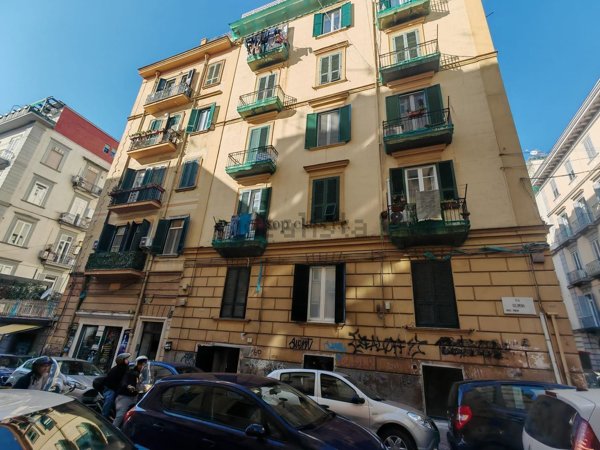 locale commerciale in affitto a Napoli in zona Vomero