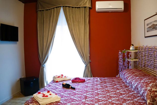 camera singola in affitto a Napoli in zona Chiaia