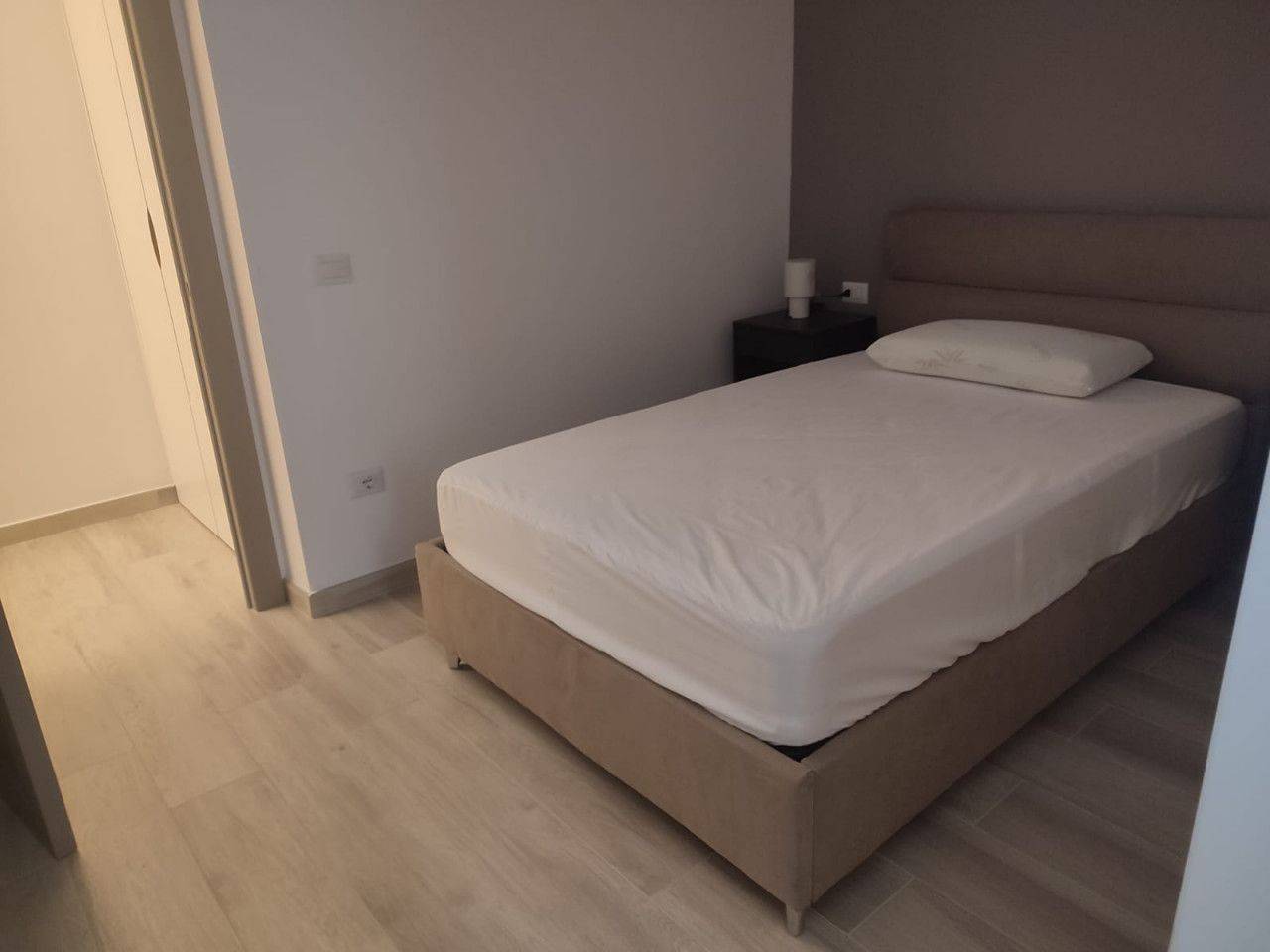 negozio in affitto a Napoli in zona Vomero